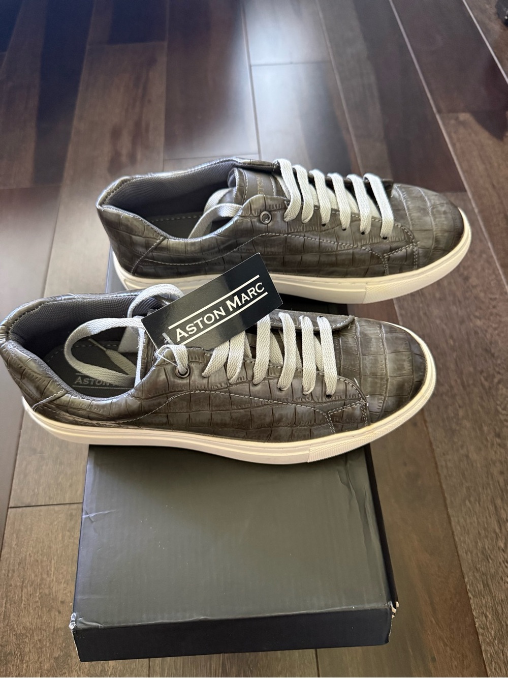 Men's Gray Croc-Embossed Leather Sneakers